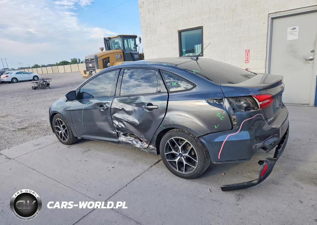 2017 Ford Focus Sel VIN:1FADP3H29HL332829 - 2