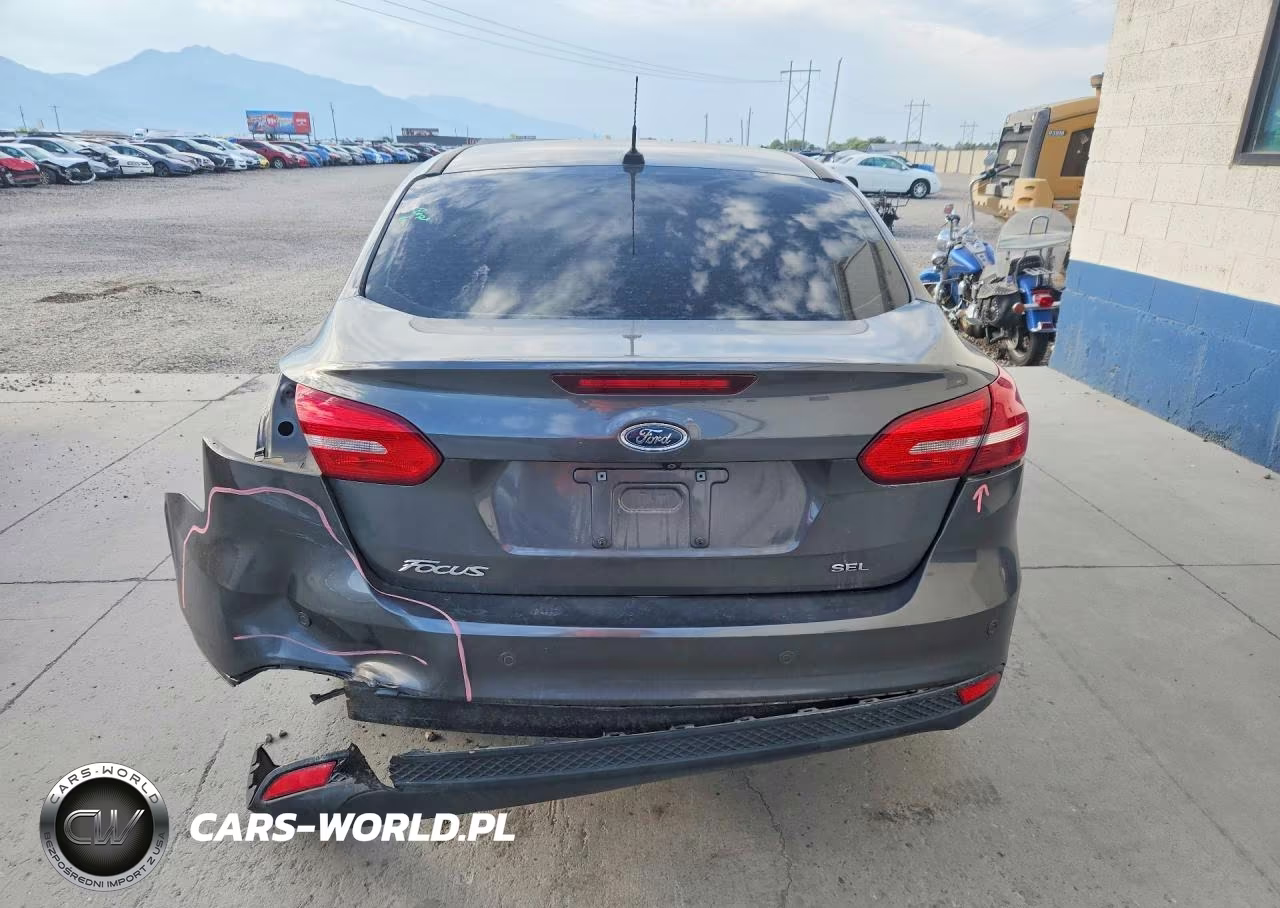 2017 Ford Focus Sel VIN:1FADP3H29HL332829 - 6