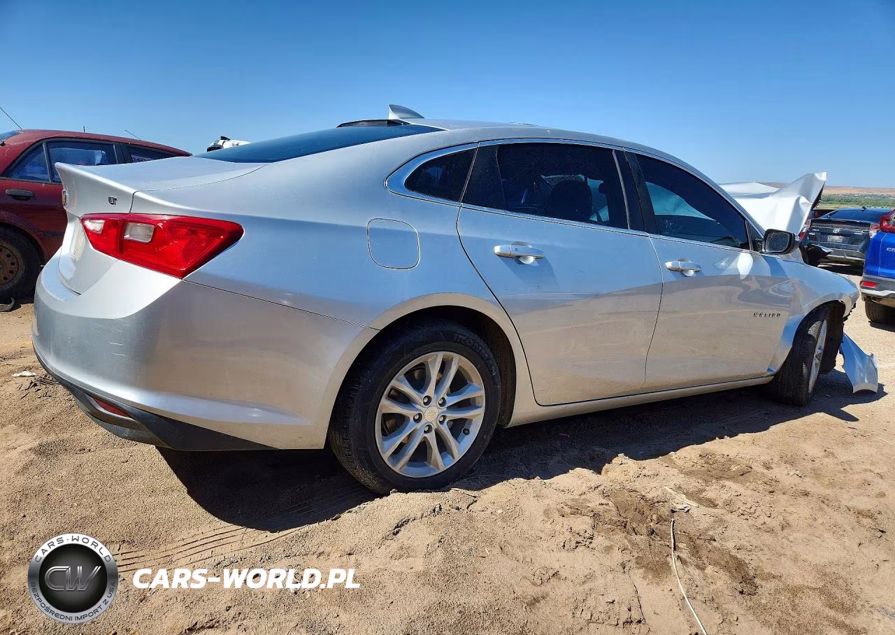 2018 Chevrolet Malibu Lt VIN:1G1ZD5ST1JF136726 - 3