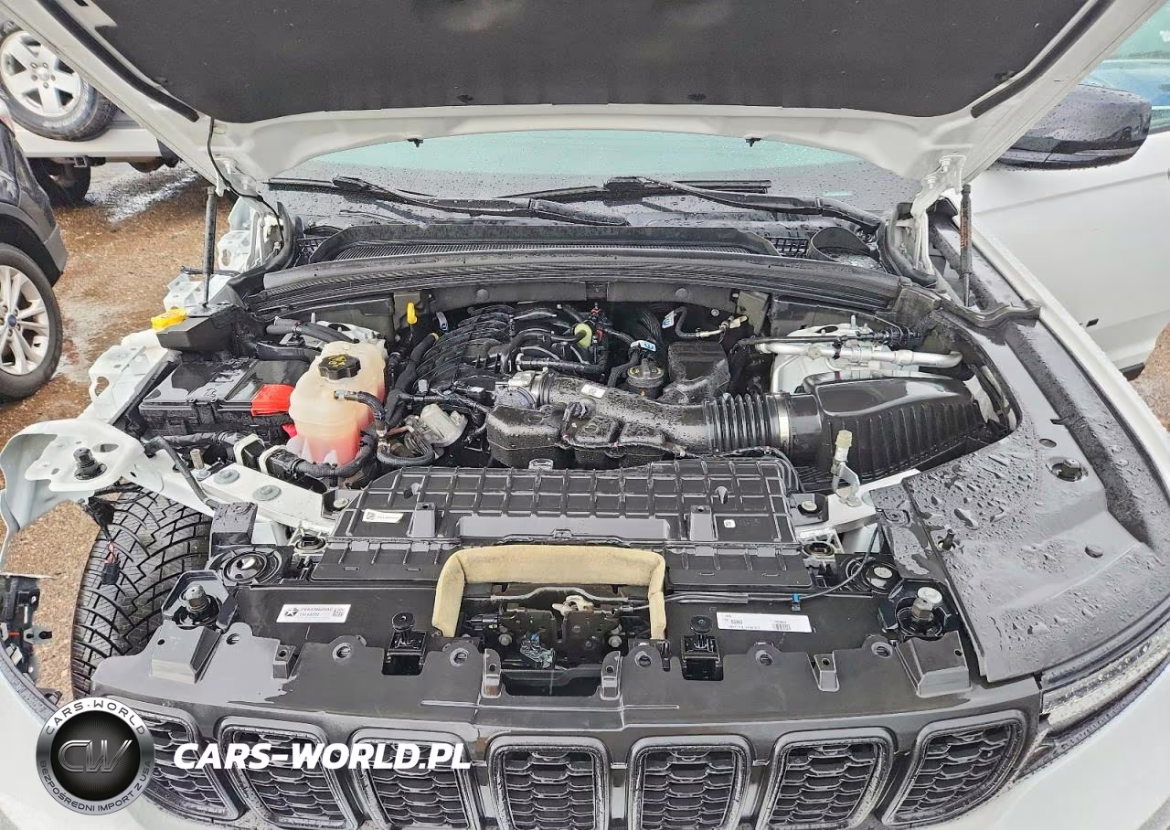 2023 Jeep Grand Cherokee L Laredo VIN:1C4RJKAGXP8750013 - 12