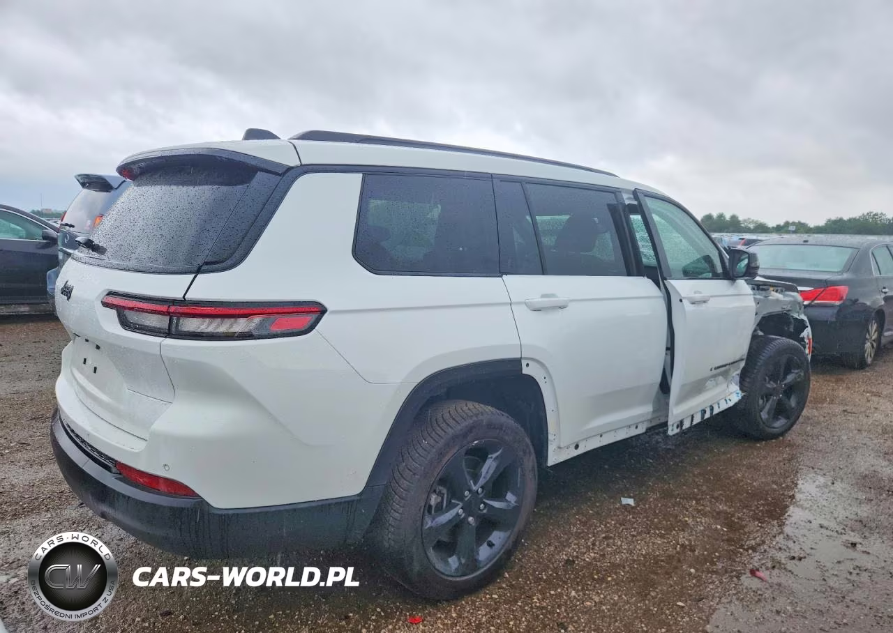 2023 Jeep Grand Cherokee L Laredo VIN:1C4RJKAGXP8750013 - 3