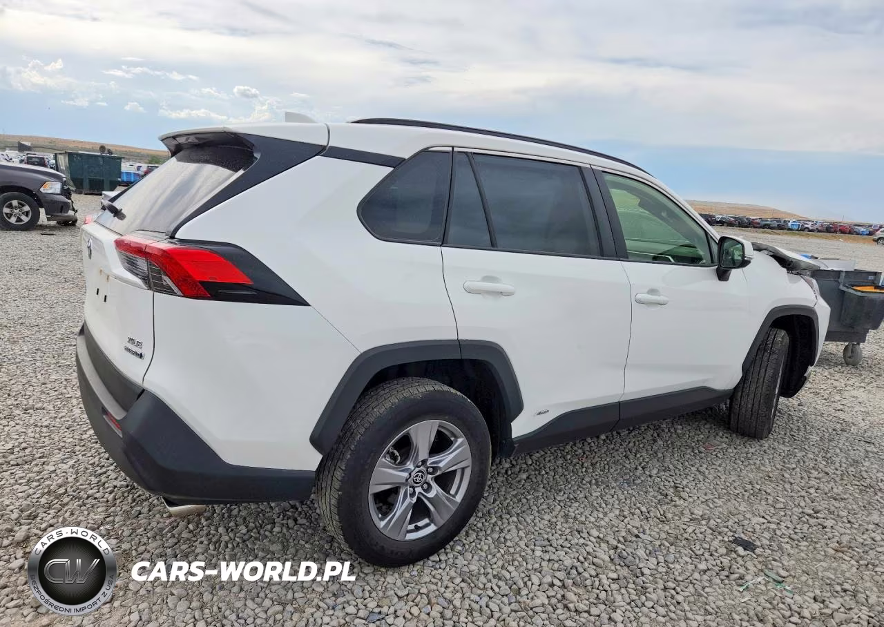 2023 Toyota Rav4 Hybrid Xle VIN:JTMRWRFV6PD187051 - 3