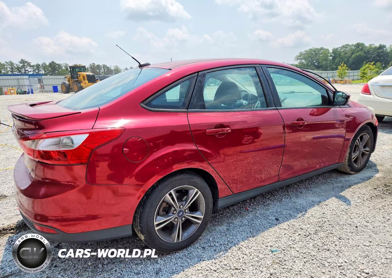 2014 Ford Focus Se VIN:1FADP3F21EL308765 - 3