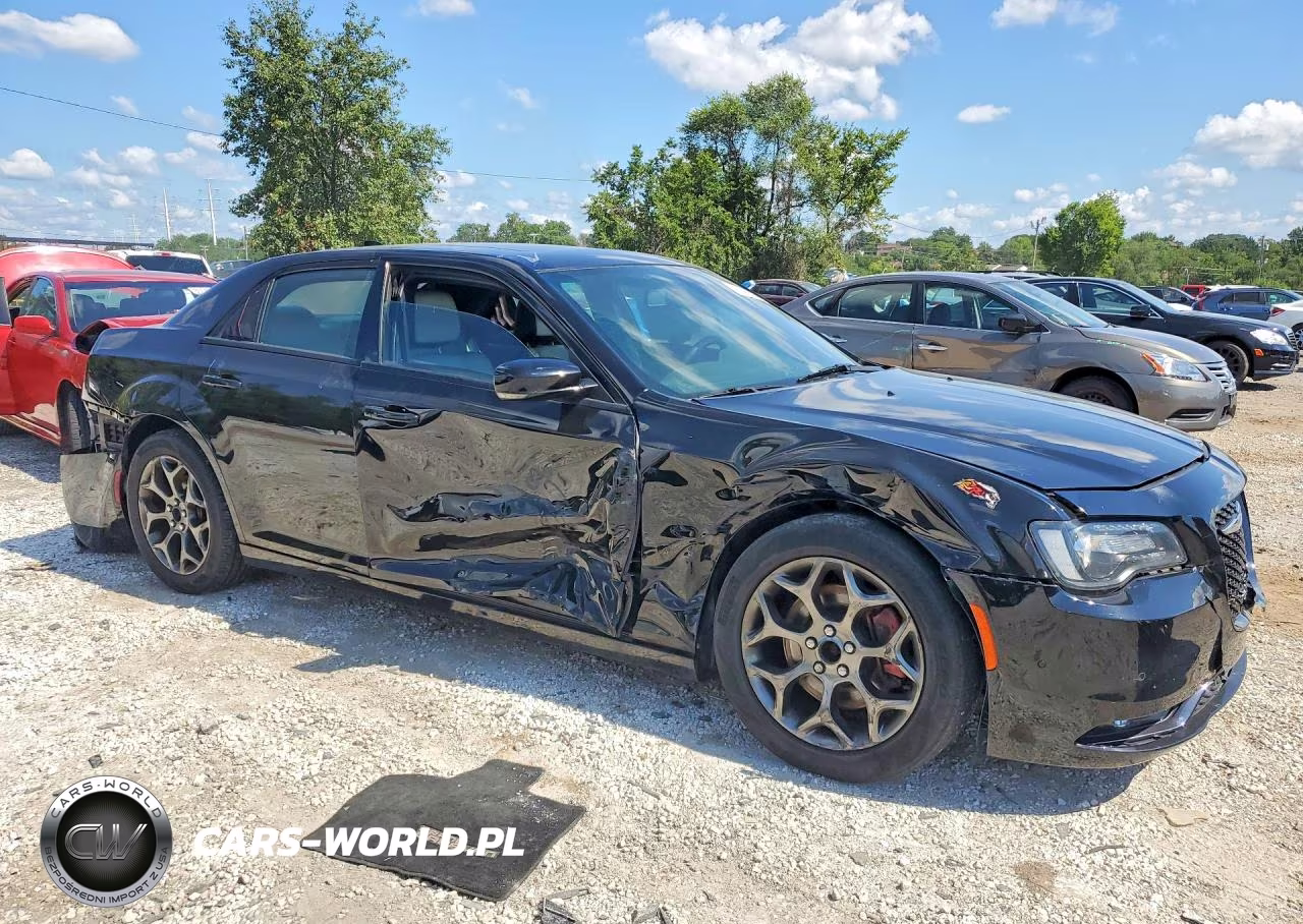 2017 Chrysler 300 S VIN:2C3CCAGG0HH512706 - 4