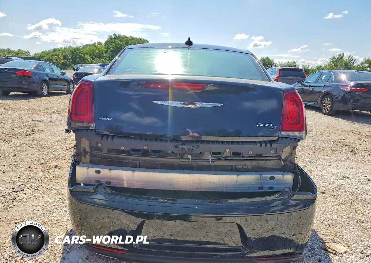 2017 Chrysler 300 S VIN:2C3CCAGG0HH512706 - 6