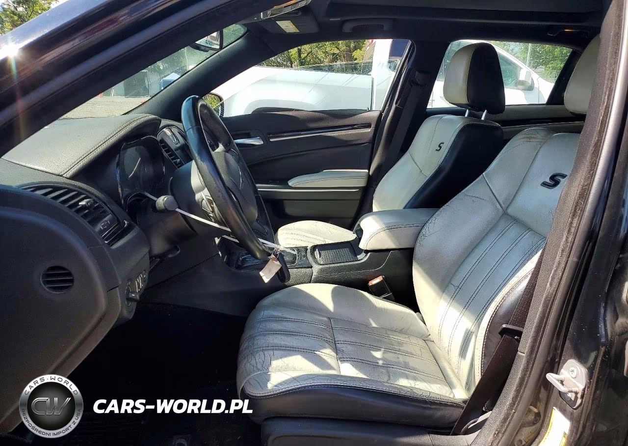 2017 Chrysler 300 S VIN:2C3CCAGG0HH512706 - 7