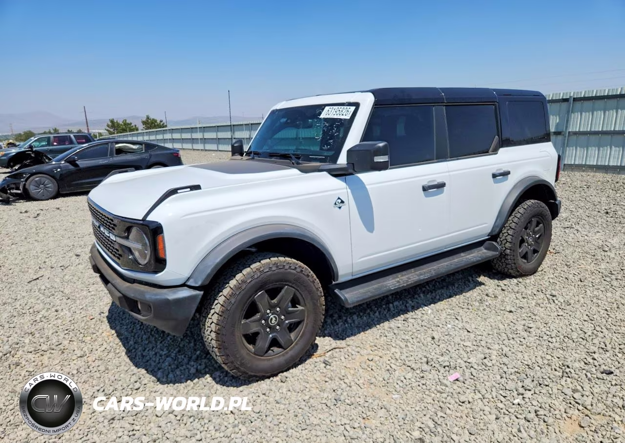 2025 Ford Bronco Outer Banks – zdjęcie 1 z 13