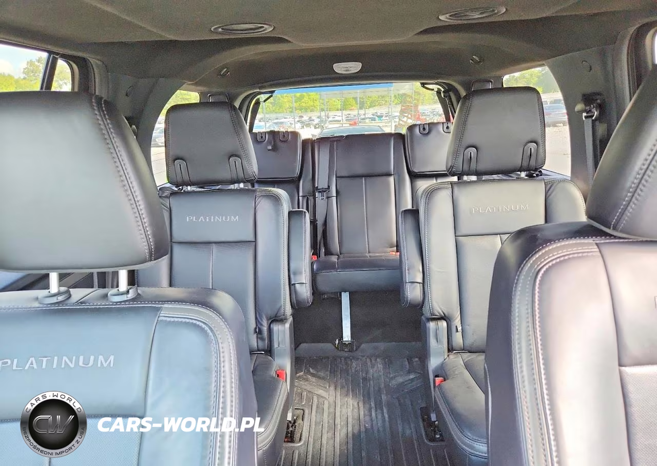 2016 Ford Expedition Platinum VIN:1FMJU1MT5GEF36485 - 10