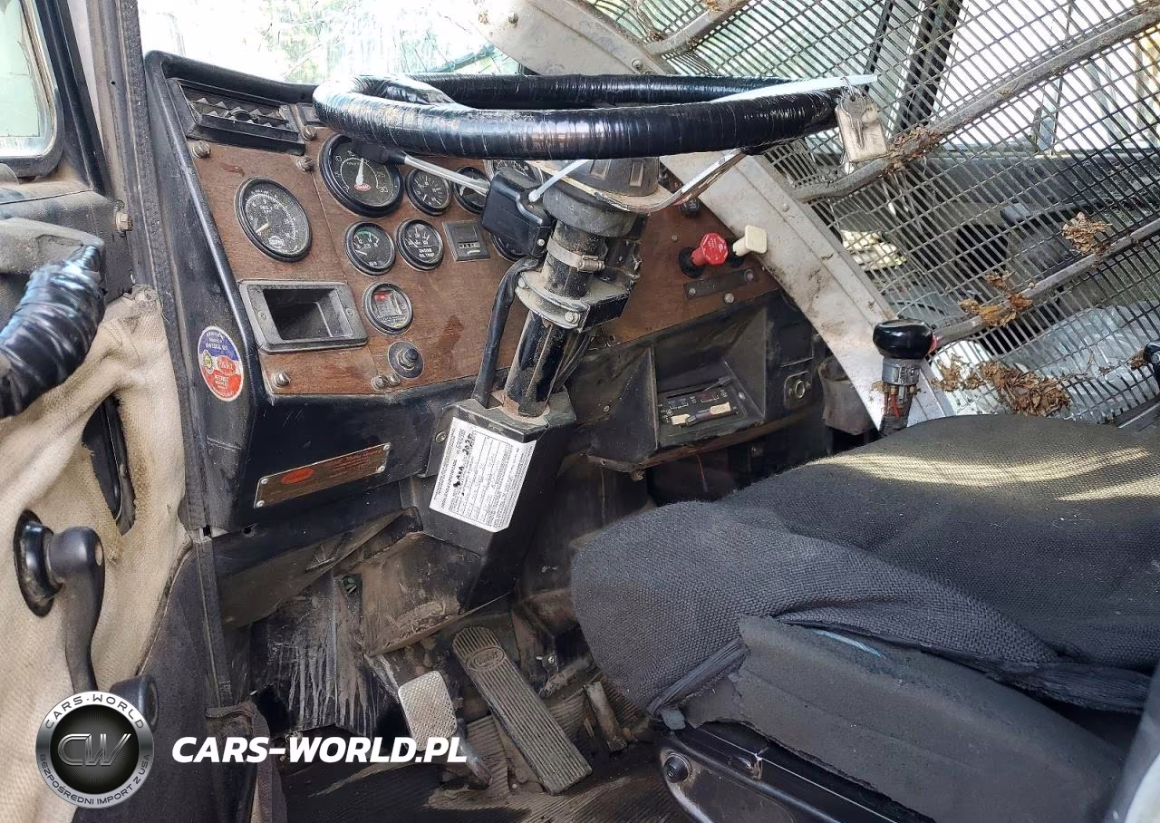 1989 Peterbilt 377 VIN:1XPCAB7X6KN285798 - 8