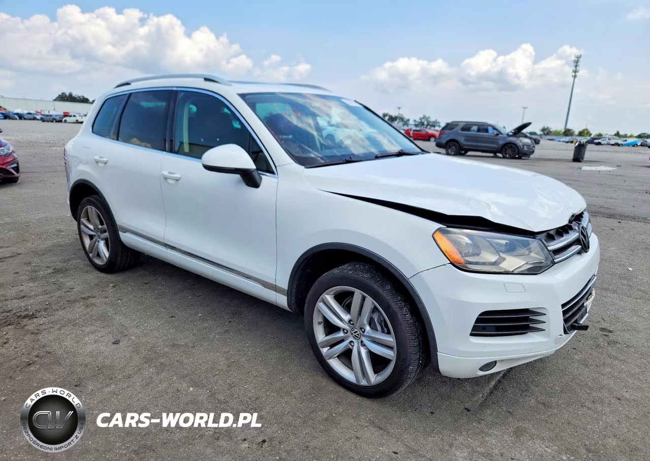 2013 Volkswagen Touareg V6 Tdi VIN:WVGEP9BP3DD004411 - 4
