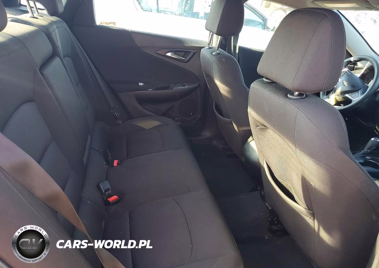 2018 Chevrolet Malibu Ls VIN:1G1ZB5ST0JF174843 - 10