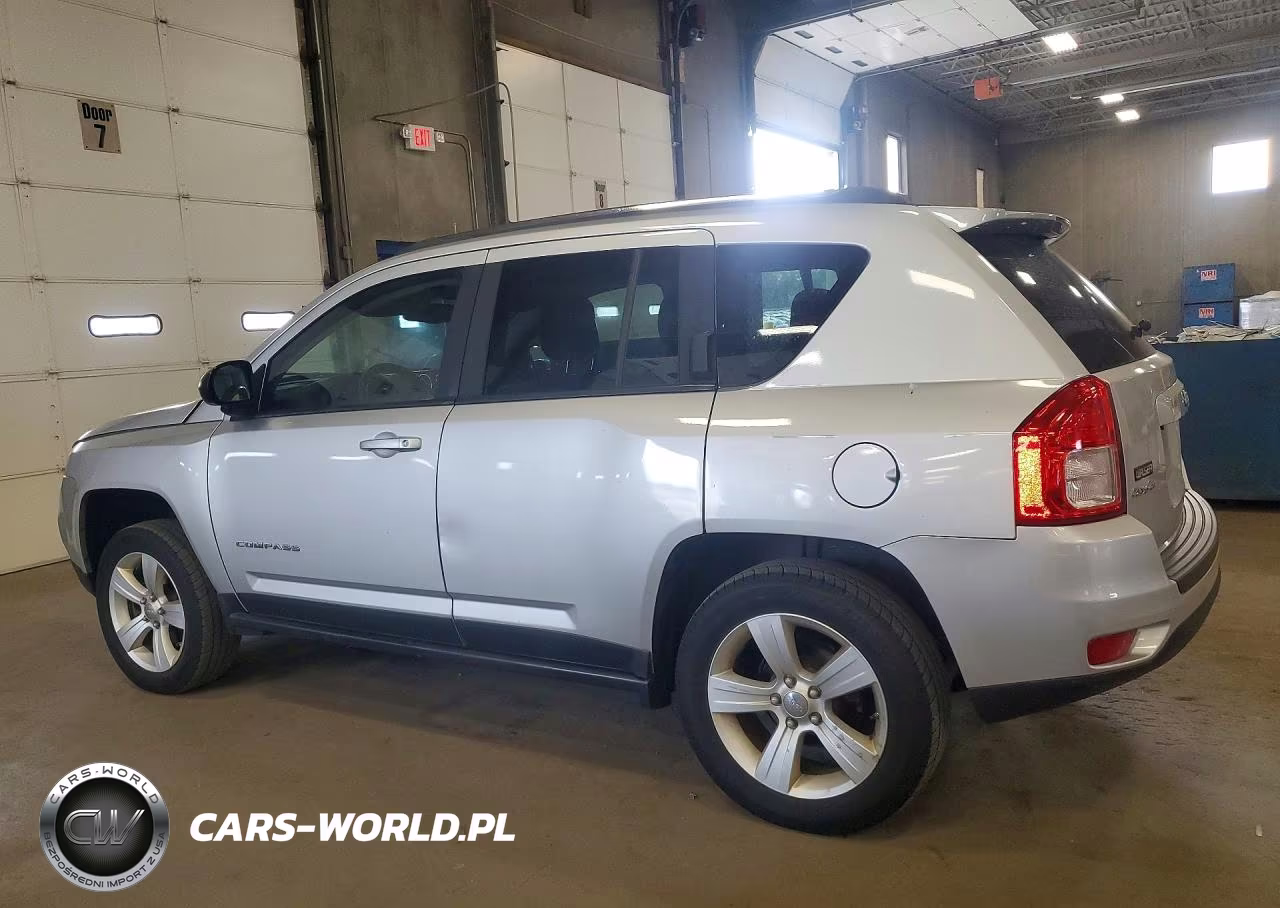 2012 Jeep Compass Latitude VIN:1C4NJDEB2CD572558 - 2