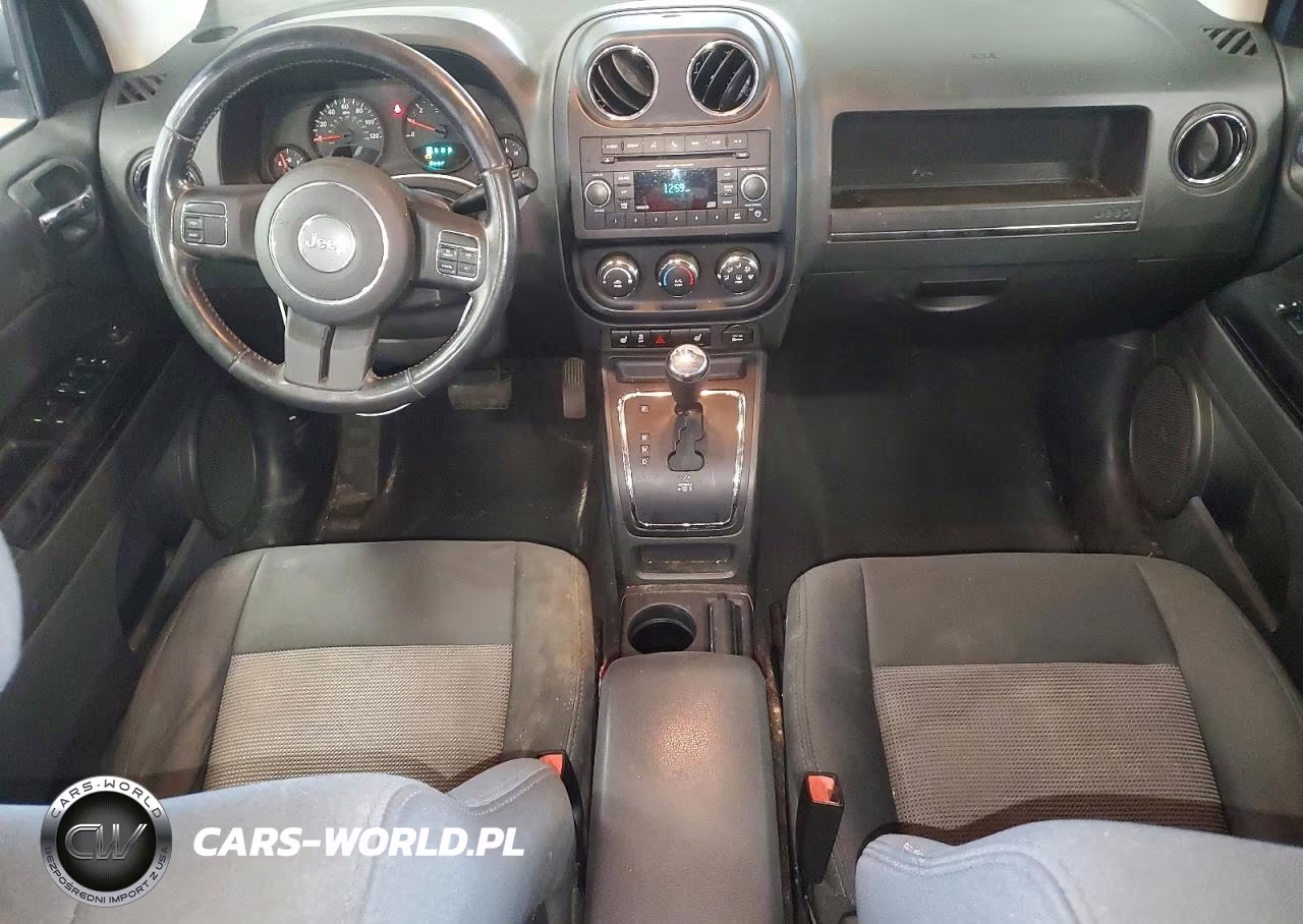 2012 Jeep Compass Latitude VIN:1C4NJDEB2CD572558 - 8