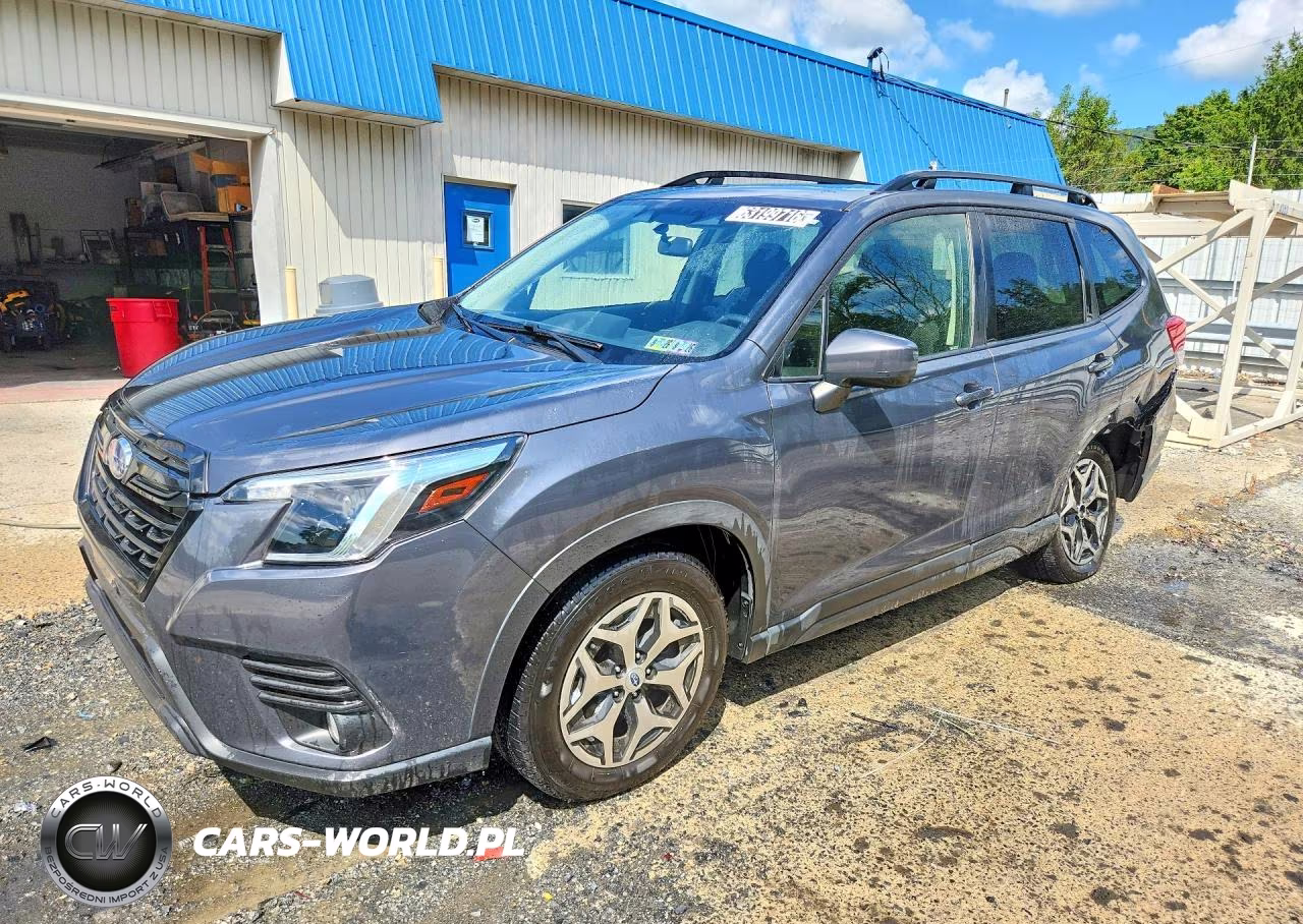 2023 Subaru Forester Premium VIN:JF2SKADC9PH514732 - 1