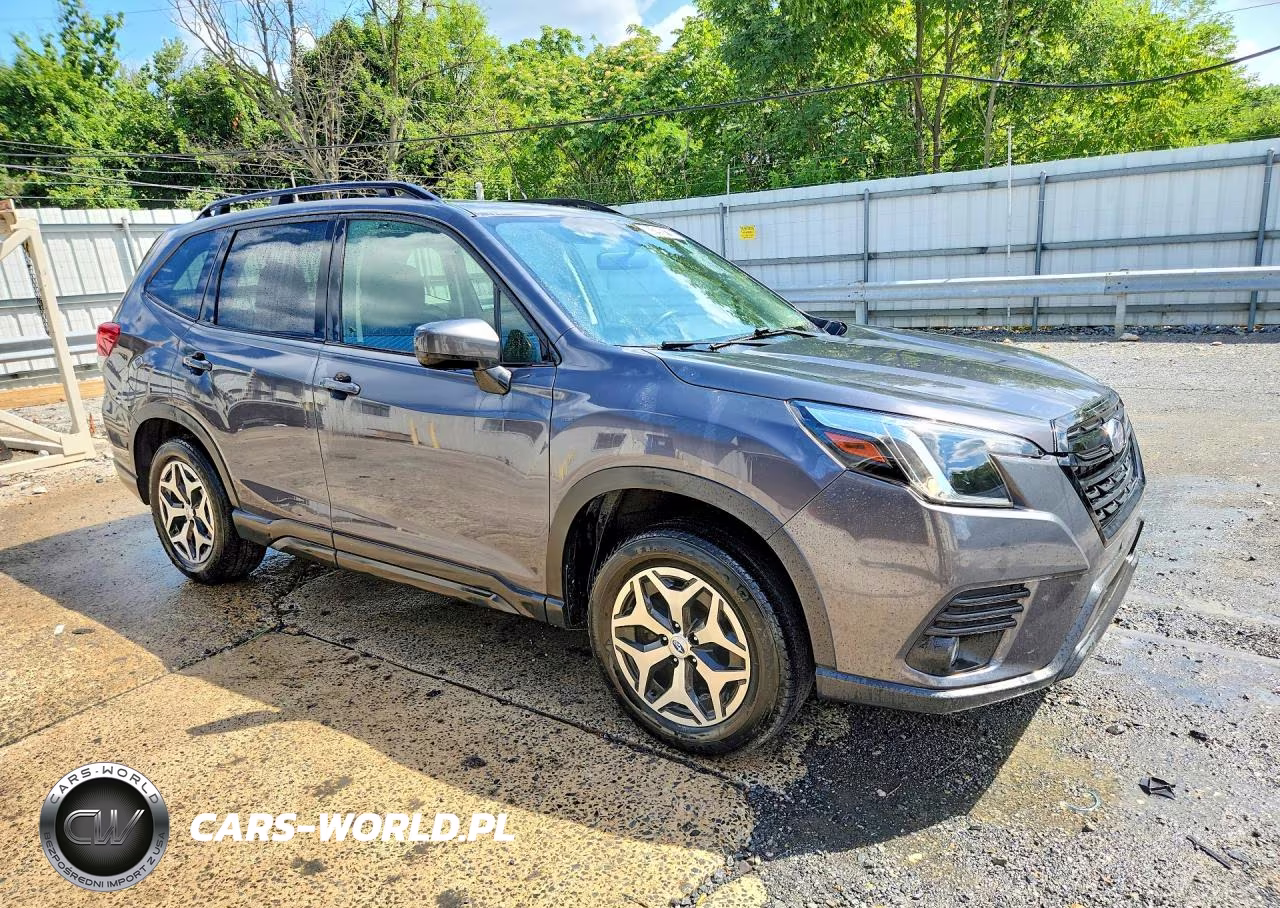 2023 Subaru Forester Premium VIN:JF2SKADC9PH514732 - 4