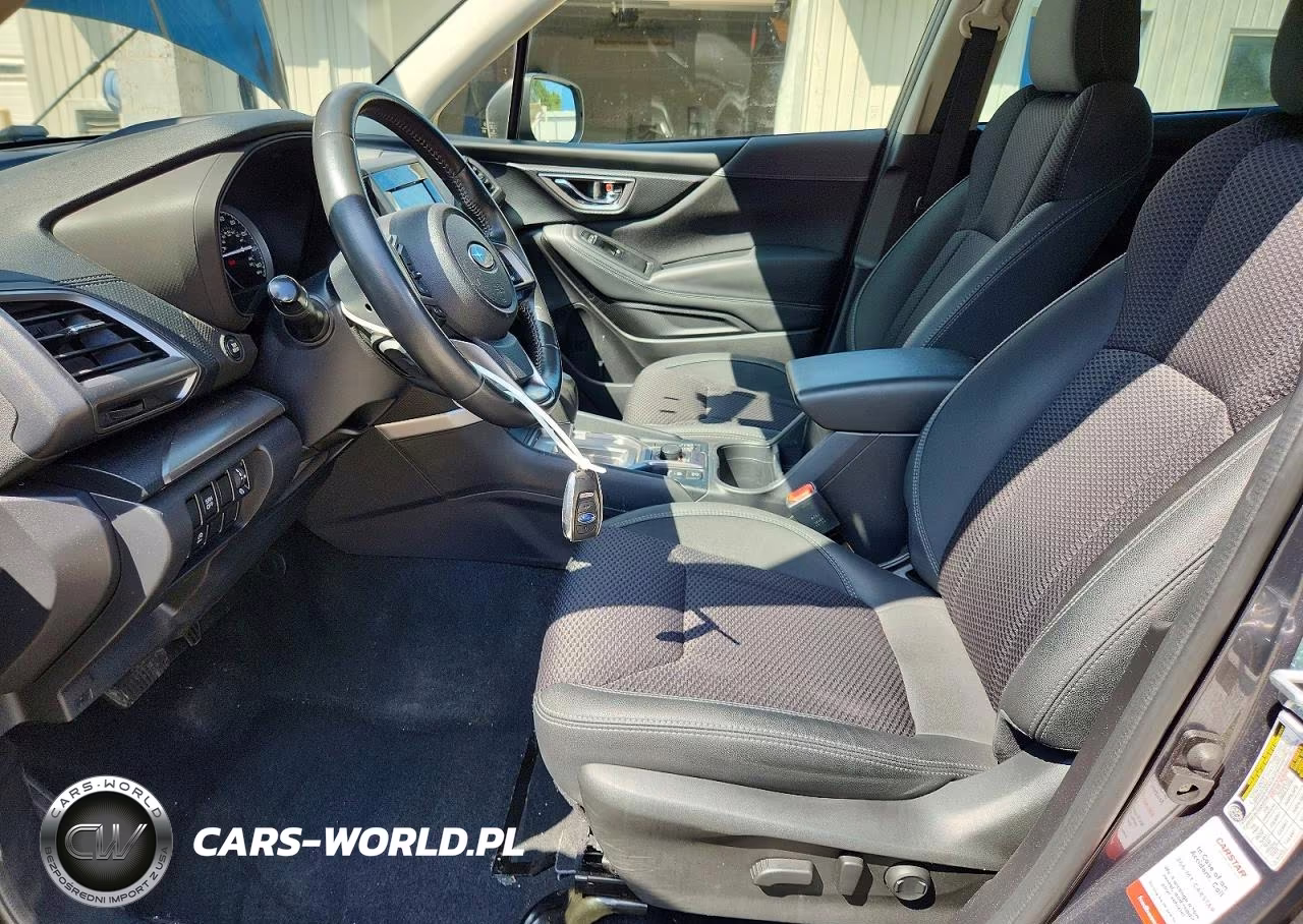 2023 Subaru Forester Premium VIN:JF2SKADC9PH514732 - 7