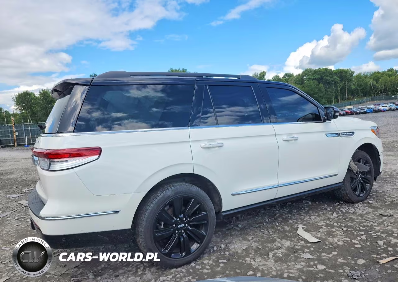 2024 Lincoln Navigator Black Label VIN:5LMJJ2TG8REL01808 - 3