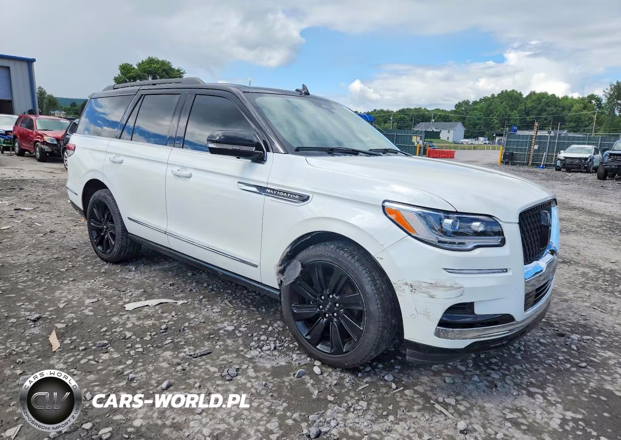 2024 Lincoln Navigator Black Label VIN:5LMJJ2TG8REL01808 - 4