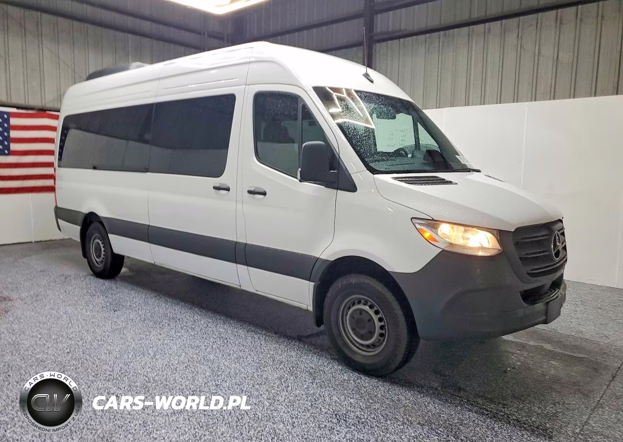 2025 Mercedes-Benz Sprinter 2500 VIN:W1Z4KGHY9ST200981 - 4