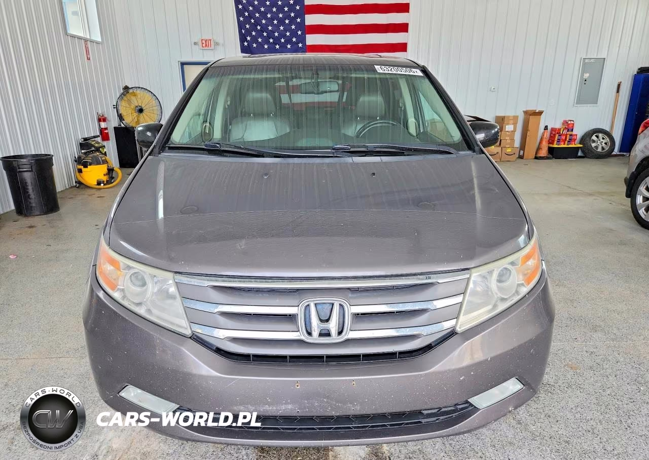 2012 Honda Odyssey Touring VIN:5FNRL5H9XCB107948 - 5