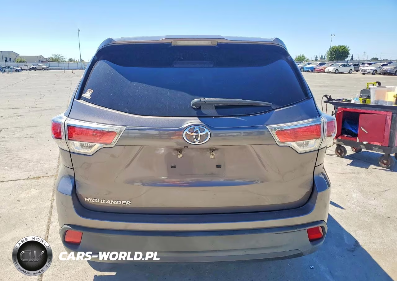2016 Toyota Highlander Le VIN:5TDZARFH6GS018791 - 6