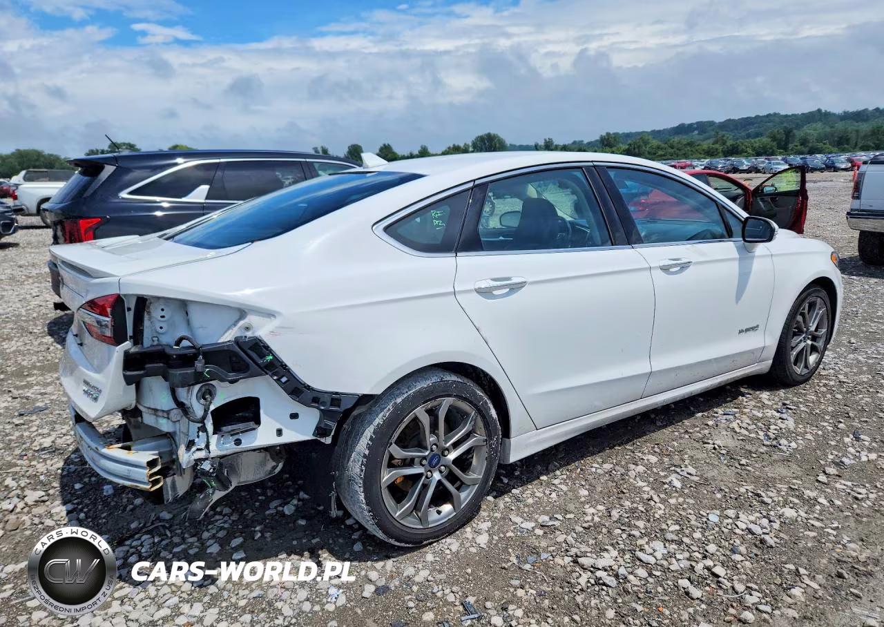 2019 Ford Fusion Titanium VIN:3FA6P0RU0KR106758 - 3