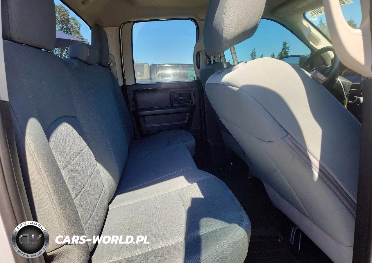 2019 Ram 1500 Classic Tradesman VIN:1C6RR7FG2KS502145 - 10