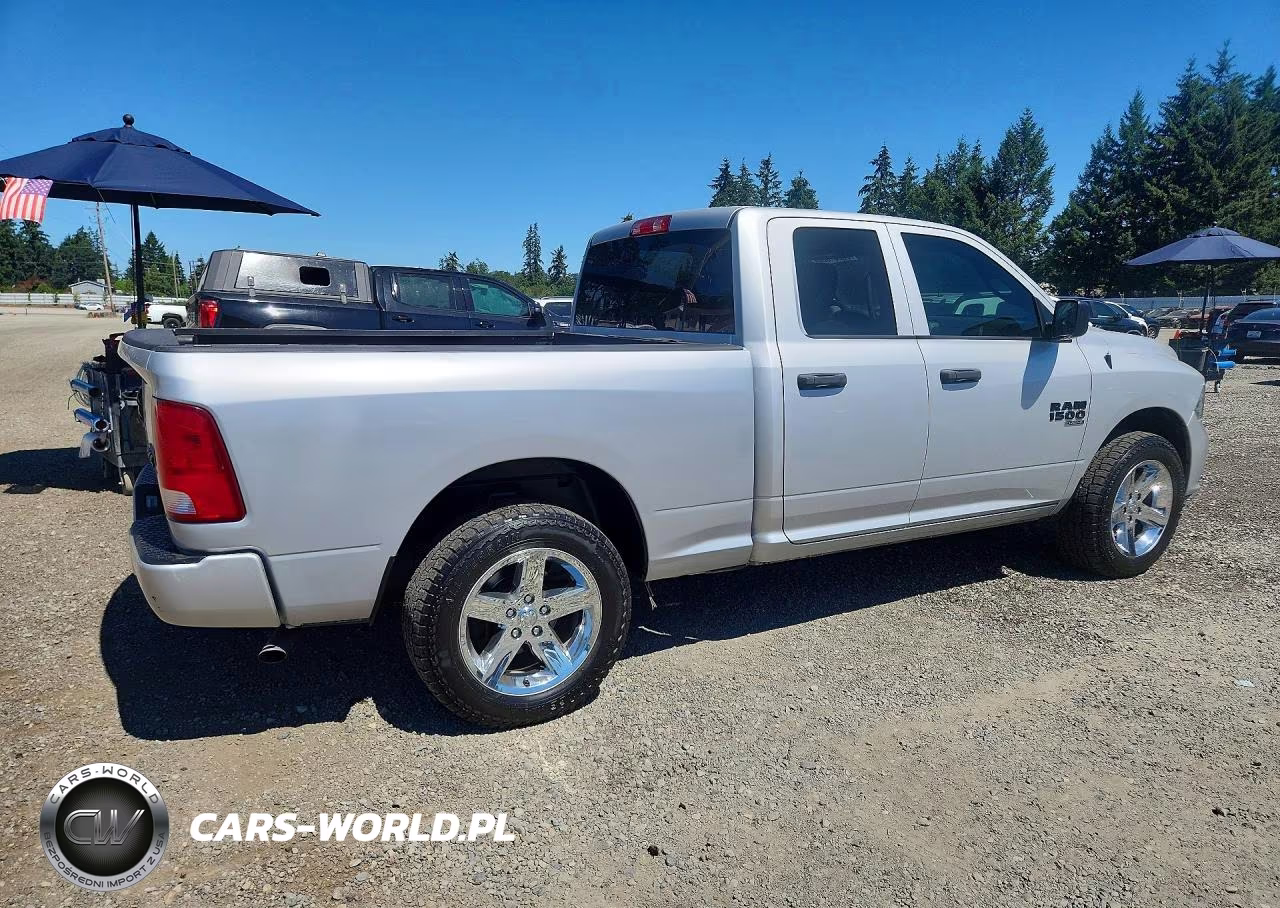 2019 Ram 1500 Classic Tradesman VIN:1C6RR7FG2KS502145 - 3