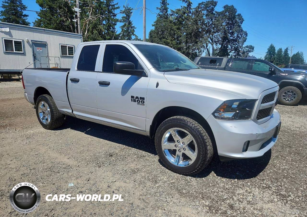 2019 Ram 1500 Classic Tradesman VIN:1C6RR7FG2KS502145 - 4