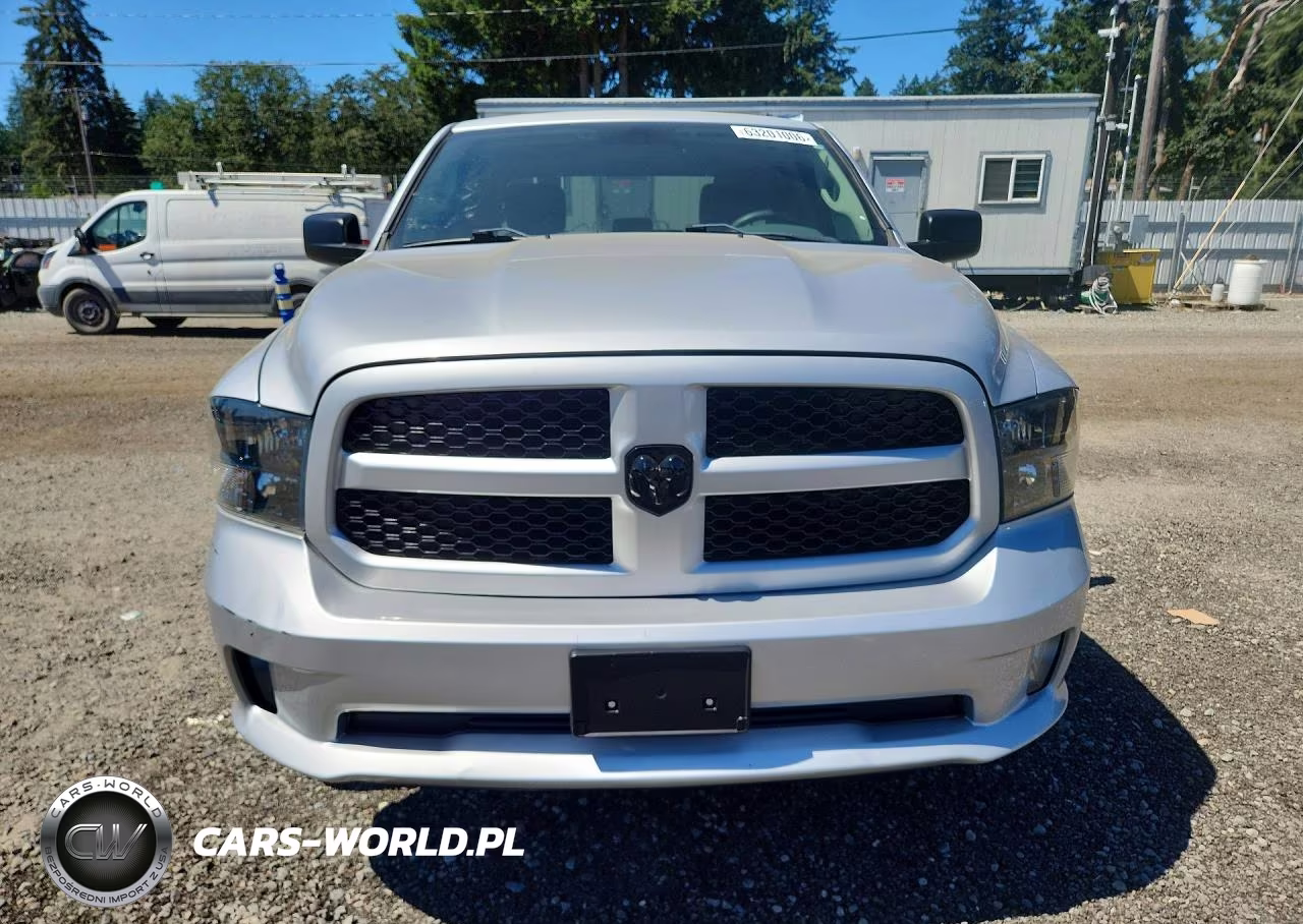 2019 Ram 1500 Classic Tradesman VIN:1C6RR7FG2KS502145 - 5