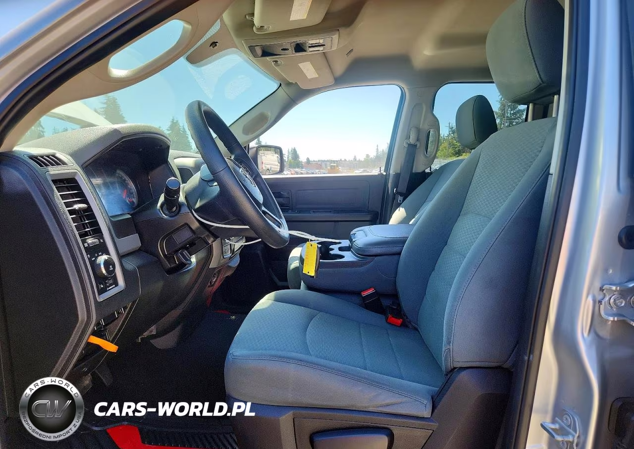2019 Ram 1500 Classic Tradesman VIN:1C6RR7FG2KS502145 - 7