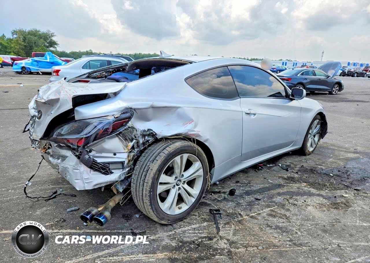 2011 Hyundai Genesis Coupe 2.0T Premium VIN:KMHHT6KD2BU045235 - 3