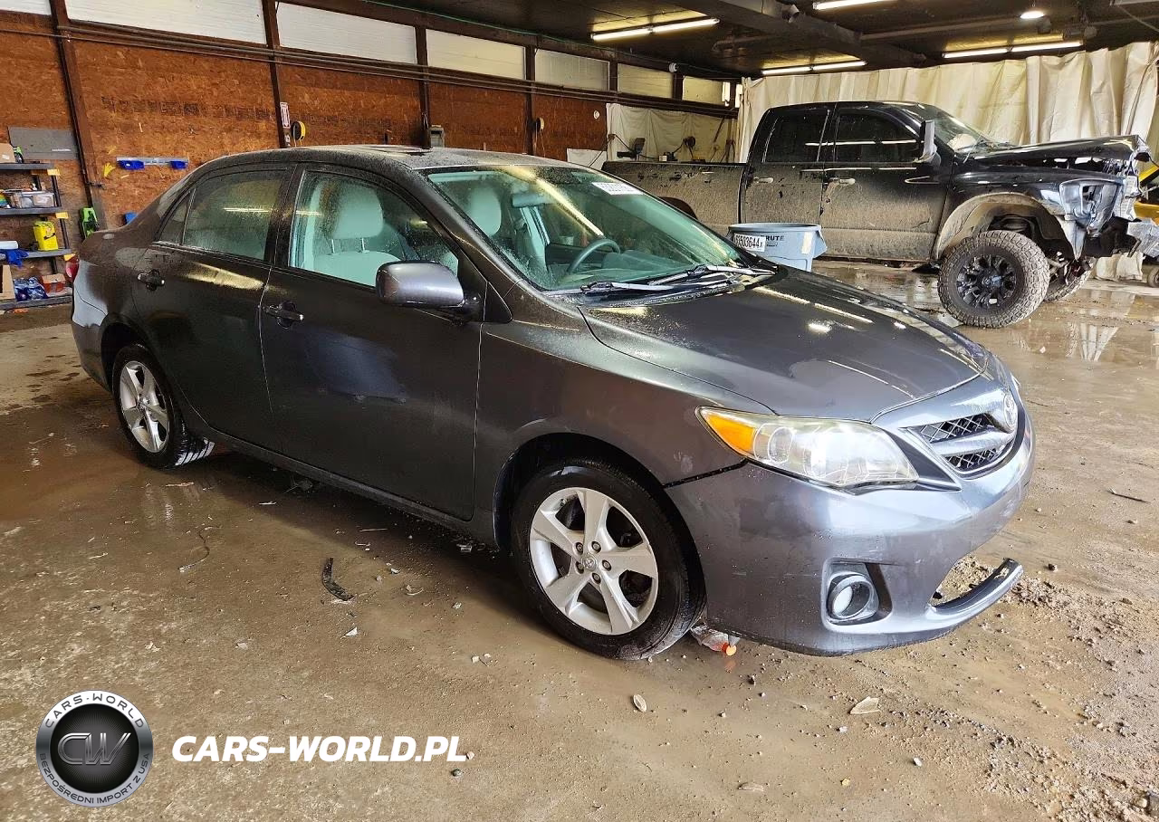 2011 Toyota Corolla Le VIN:2T1BU4EE4BC612963 - 4