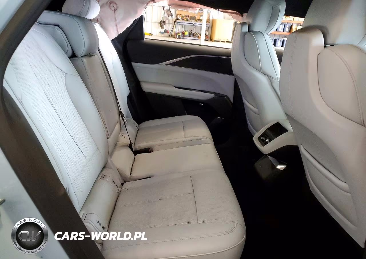 2024 Cadillac Lyriq Sport VIN:1GYKPTRL9RZ122166 - 10