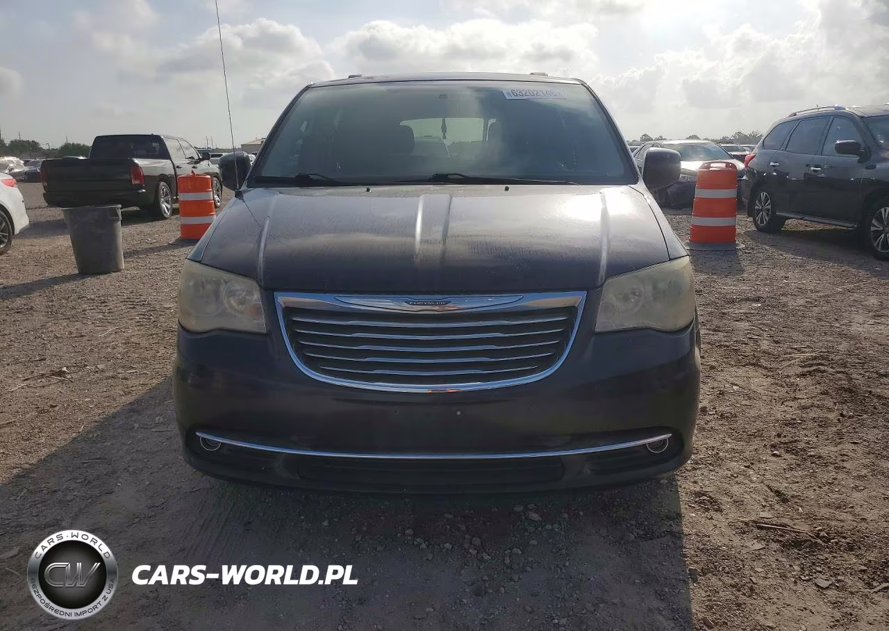 2011 Chrysler Town & Country Touring VIN:2A4RR5DG4BR604798 - 5