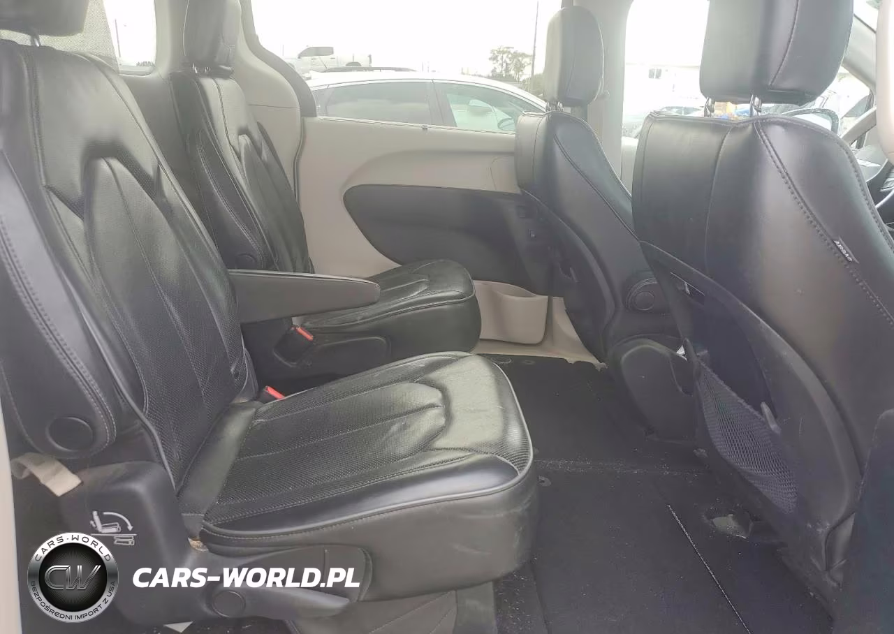 2020 Chrysler Pacifica Limited VIN:2C4RC1GG6LR240025 - 11