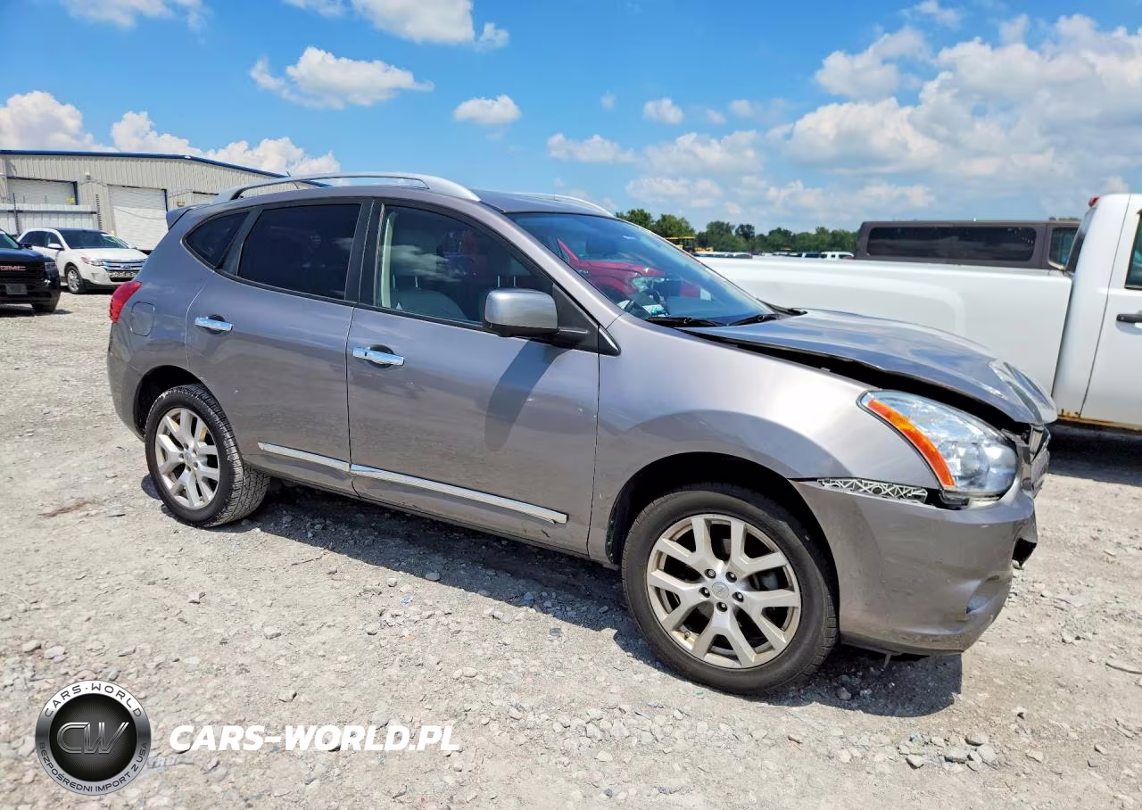 2013 Nissan Rogue S VIN:JN8AS5MV1DW641957 - 4