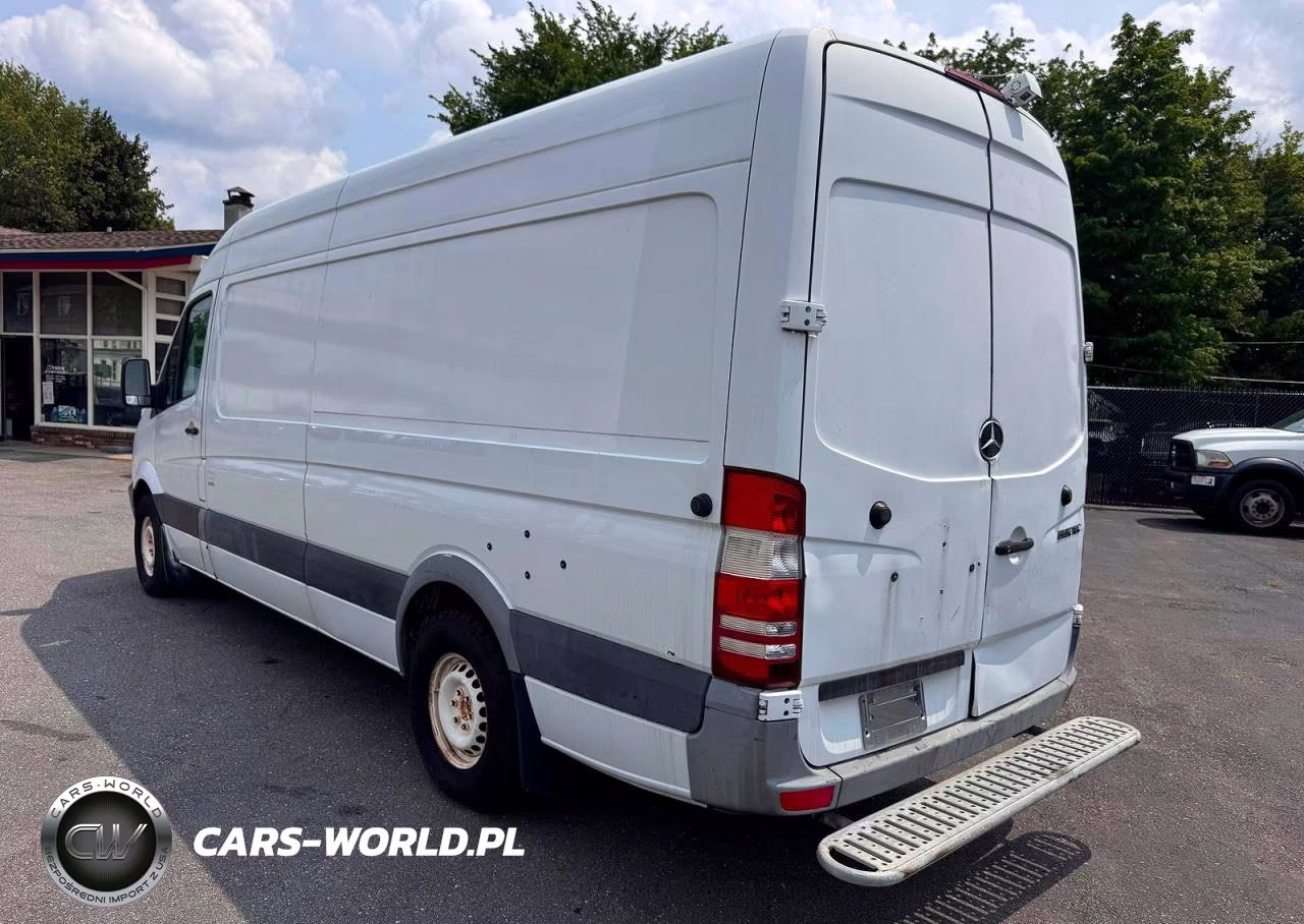 2011 Mercedes-Benz Sprinter 2500 VIN:WD3PE8CB0B5576599 - 3