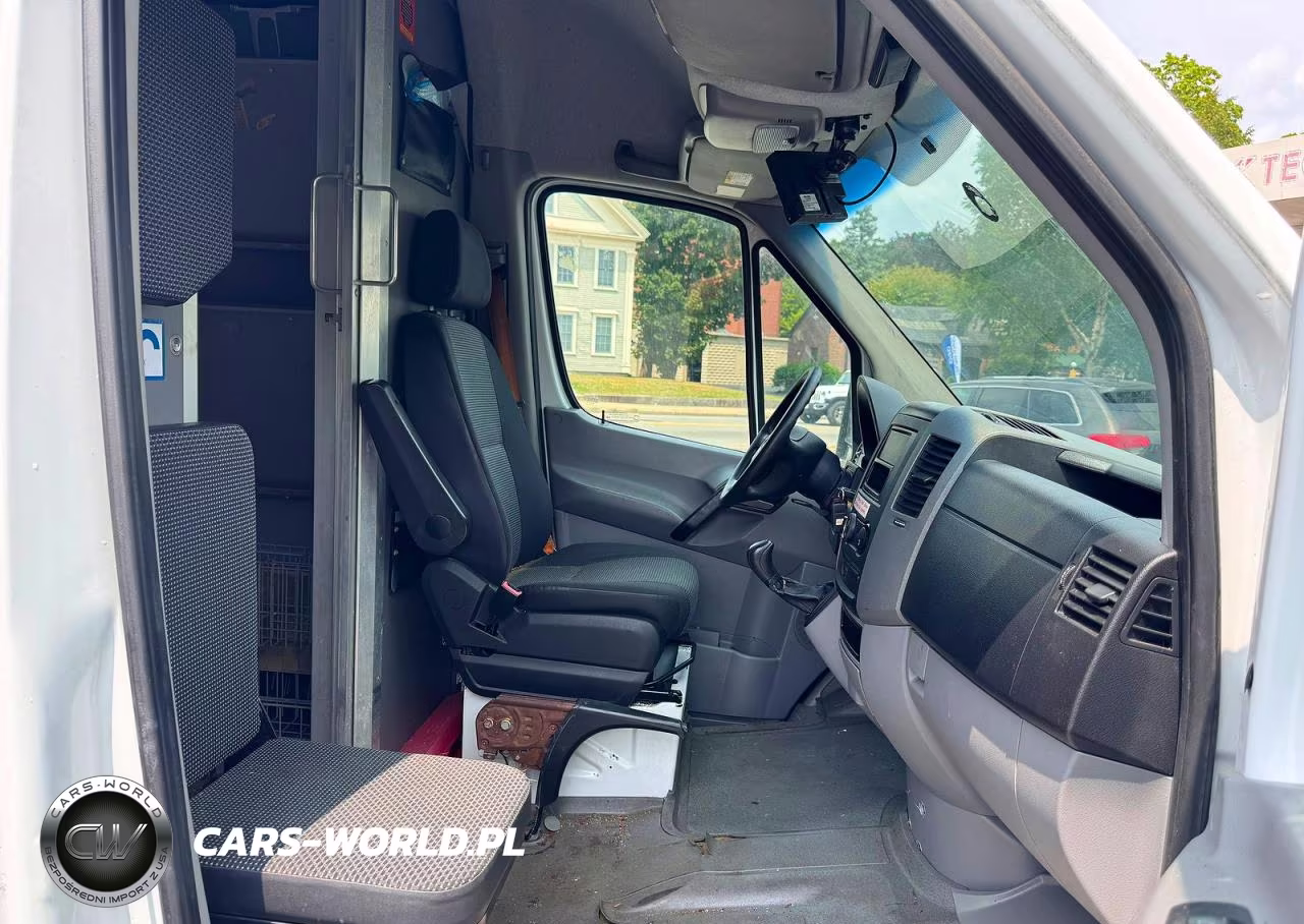 2011 Mercedes-Benz Sprinter 2500 VIN:WD3PE8CB0B5576599 - 5