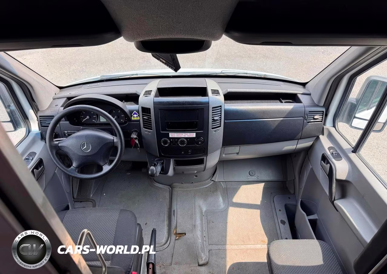 2011 Mercedes-Benz Sprinter 2500 VIN:WD3PE8CB0B5576599 - 9