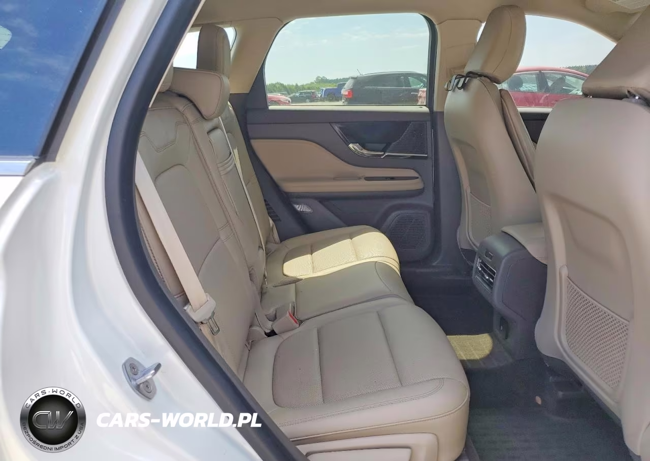 2021 Lincoln Corsair VIN:5LMCJ1D93MUL00485 - 10