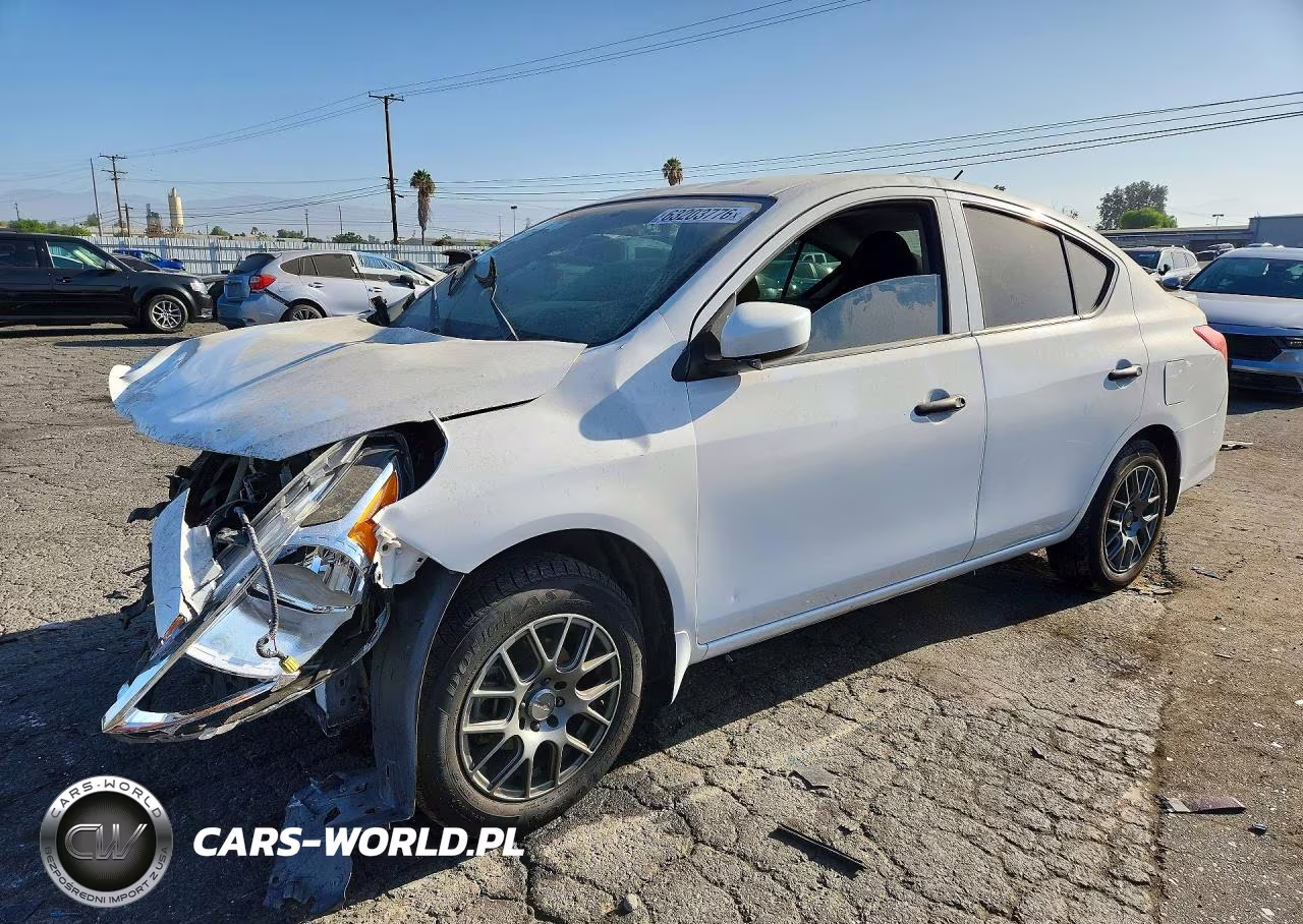 2018 Nissan Versa S Plus
