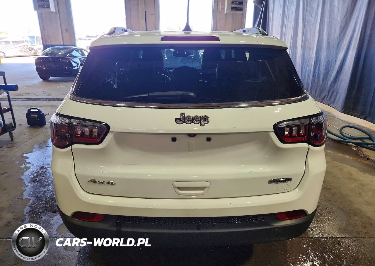 2022 Jeep Compass Latitude Lux VIN:3C4NJDFB8NT180888 - 6