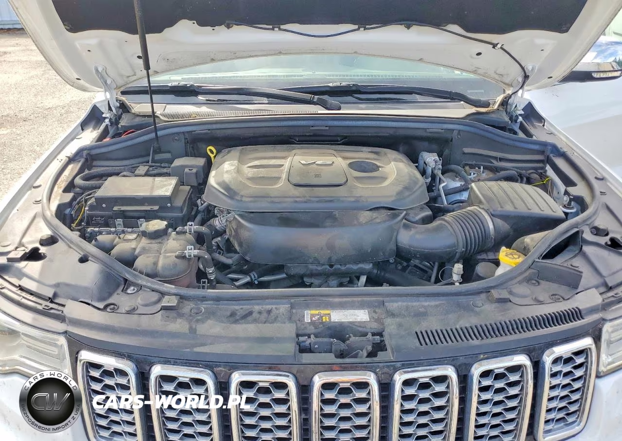2018 Jeep Grand Cherokee Overland VIN:1C4RJFCG7JC321310 - 12