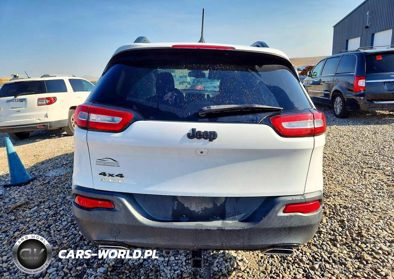 2015 Jeep Cherokee Latitude VIN:1C4PJMCS4FW776797 - 6