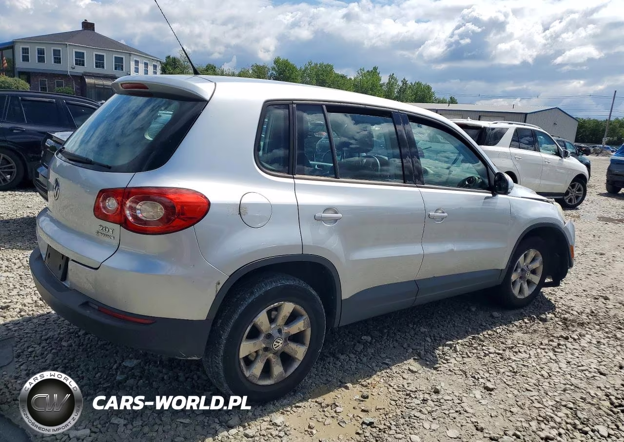 2010 Volkswagen Tiguan Se VIN:WVGBV7AX1AW516456 - 3