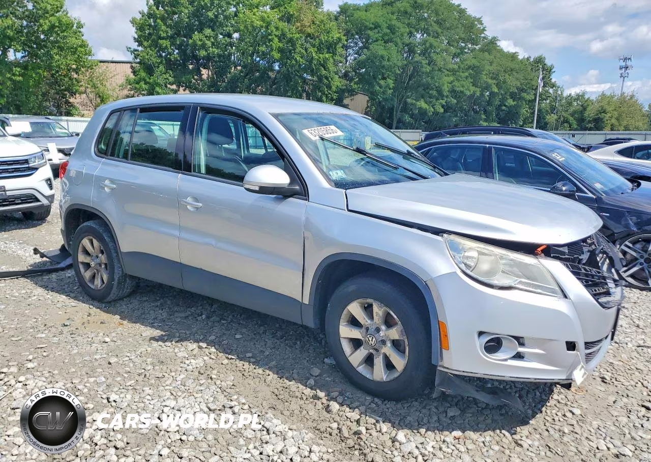 2010 Volkswagen Tiguan Se VIN:WVGBV7AX1AW516456 - 4