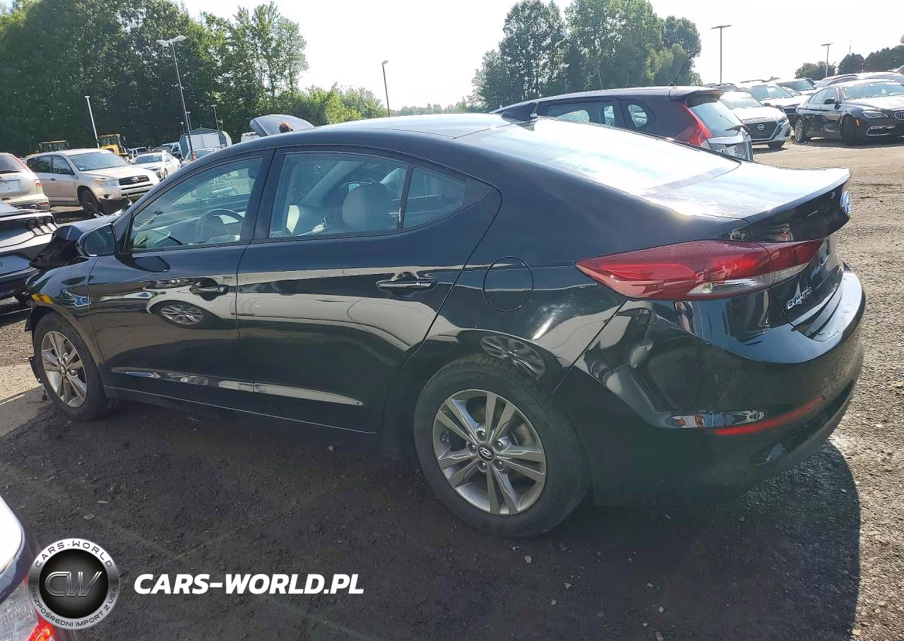 2018 Hyundai Elantra Value Edition VIN:5NPD84LF4JH375590 - 2