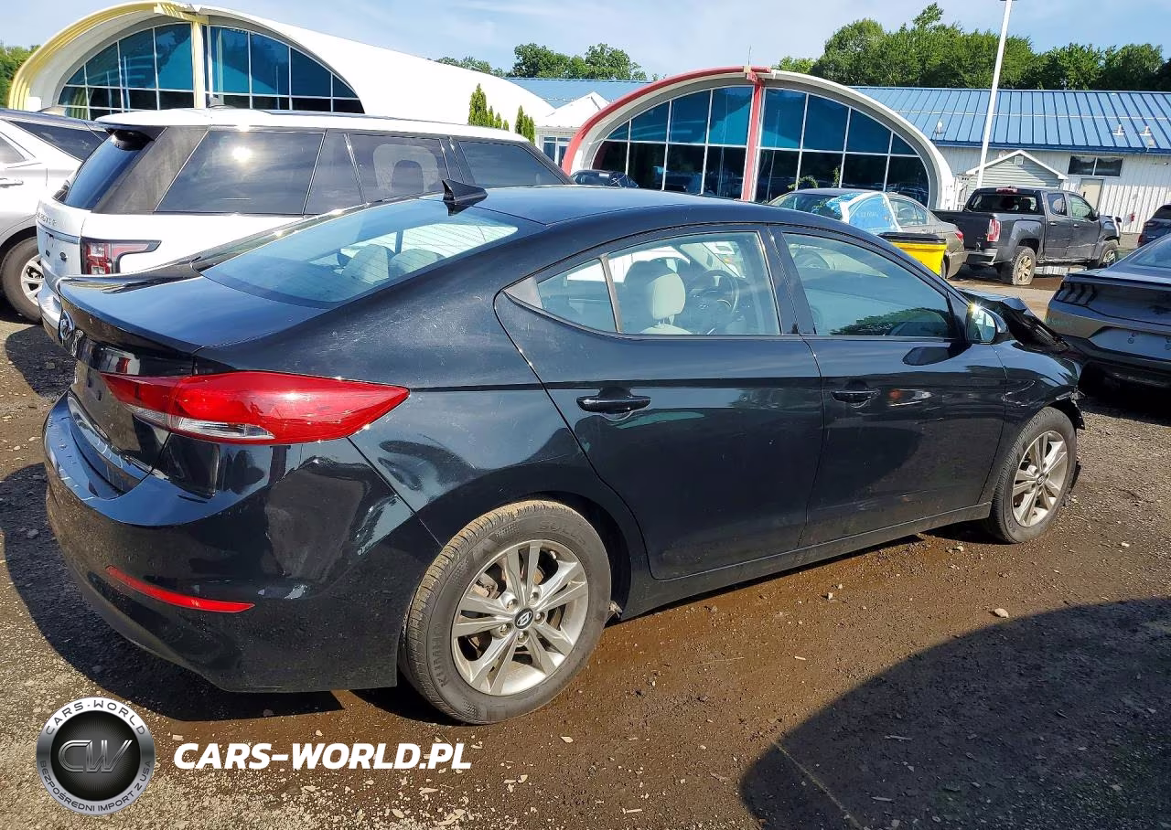 2018 Hyundai Elantra Value Edition VIN:5NPD84LF4JH375590 - 3