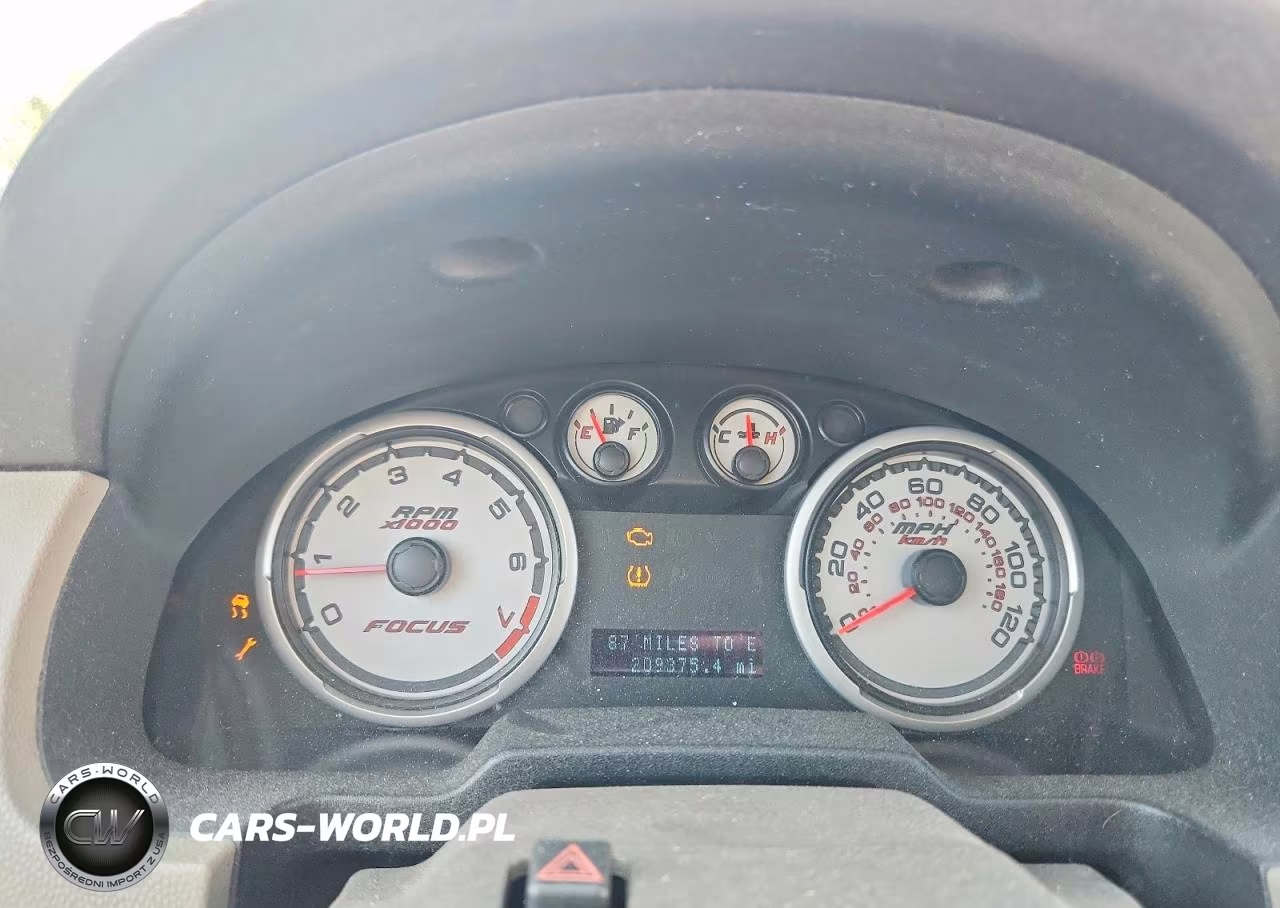 2011 Ford Focus S VIN:1FAHP3EN2BW145020 - 10